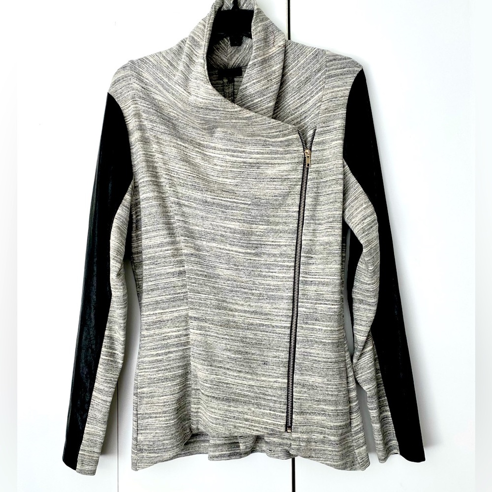 SEN asymmetrical light weight jacket with fake leather sleeves